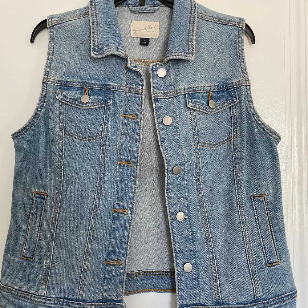 NEVER WORN Jean Jacket Vest